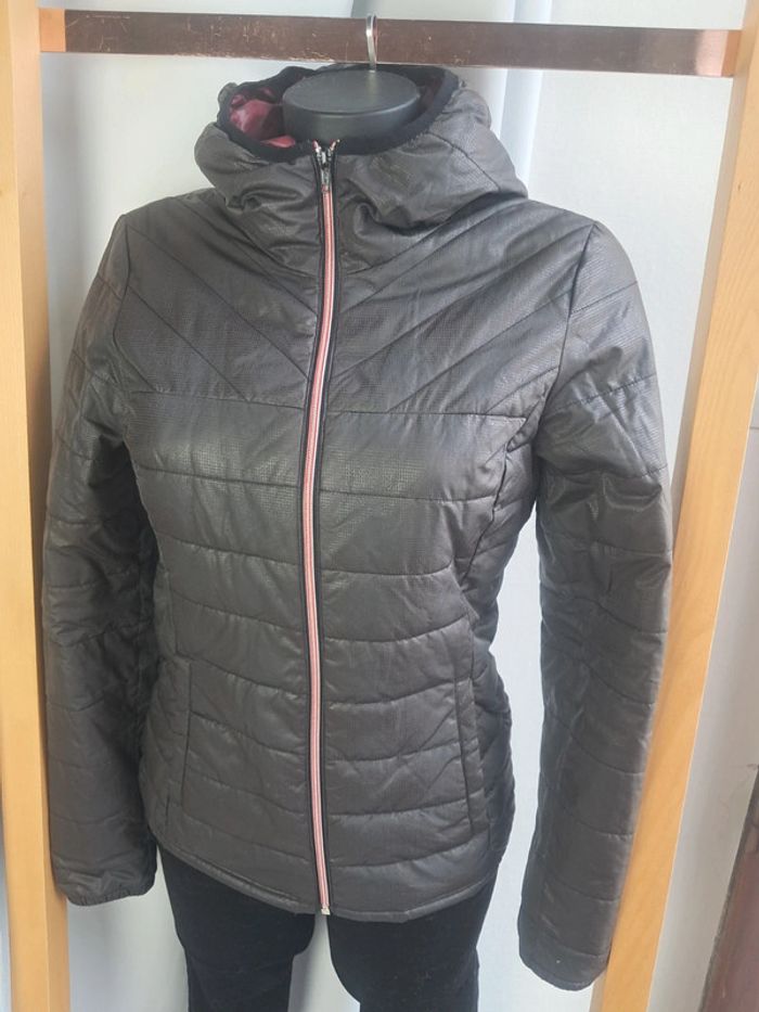 I code veste coupe vent capuche T.36