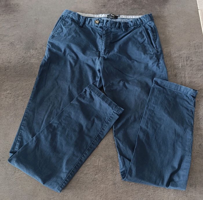Pantalon Chino bleu marine Easi Slim
Taille : 40