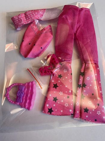 Ensemble 5 pièces rose complet pour poupée Barbie