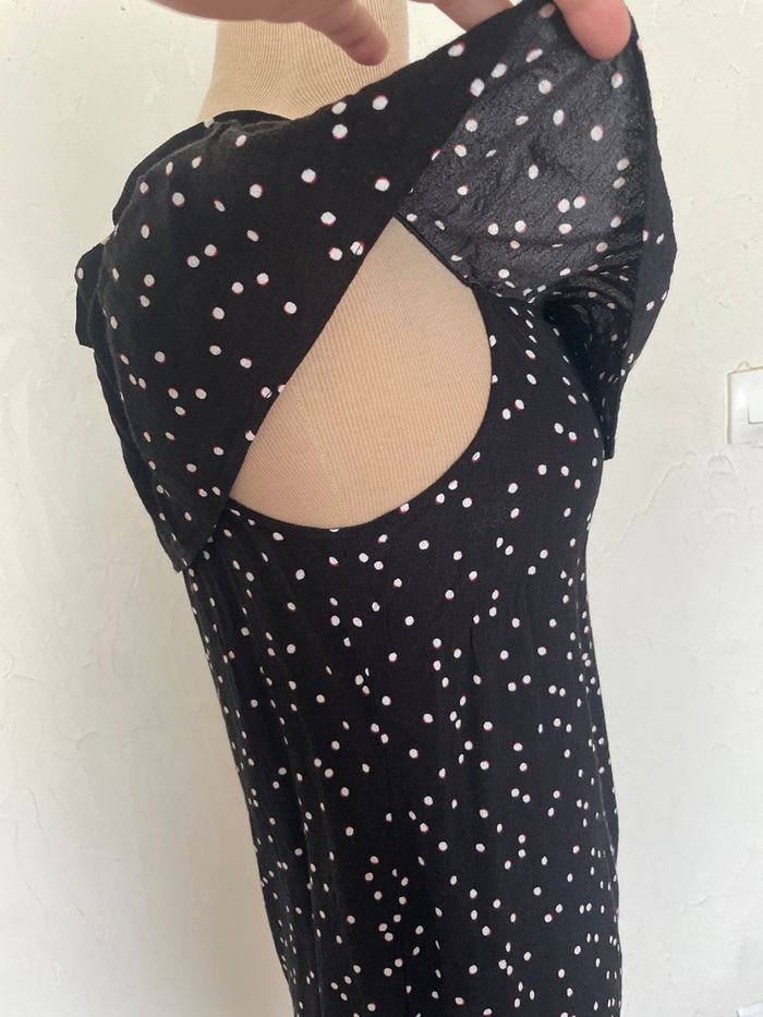 Blouse noire avec pois blanc épaules dénudées - photo numéro 2