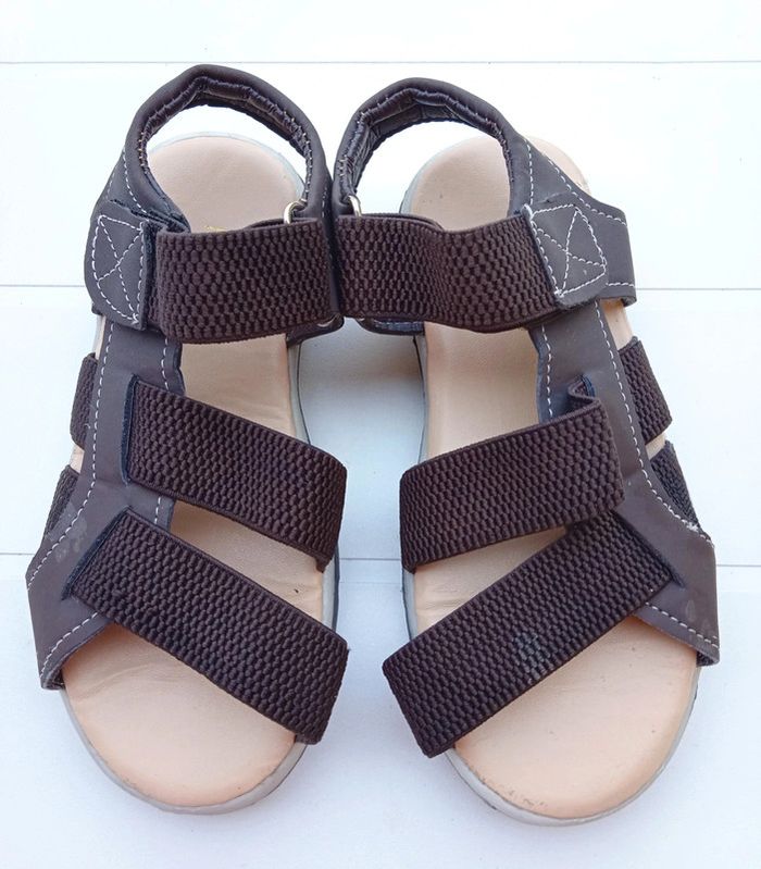 Sandales marron Mikiwu P. 30