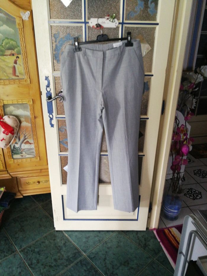 Veste longue neuve et pantalon - photo numéro 4