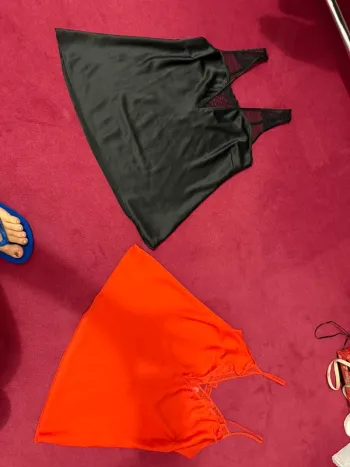 Lot de 2 top satin Darjeeling 40 noir orange 15 e les 2