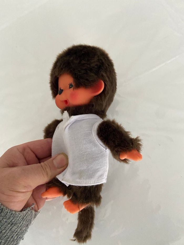 Monchhichi Sekiguchi – Singe Vintage 20 cm – Avec tétine et gilet blanc - photo numéro 3