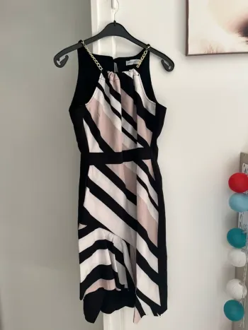 Robe chic noire sans manches Rinascimento T40 très bon état