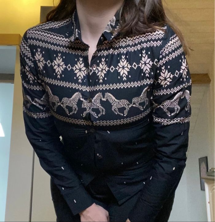 Chemise noire, imprimés marron - photo numéro 2