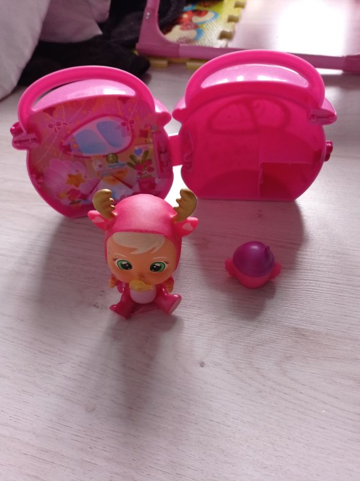 Maison et poupée cry baby