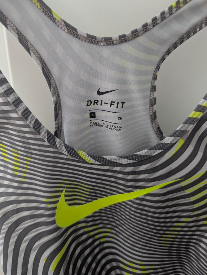 Débardeur nike - photo numéro 2