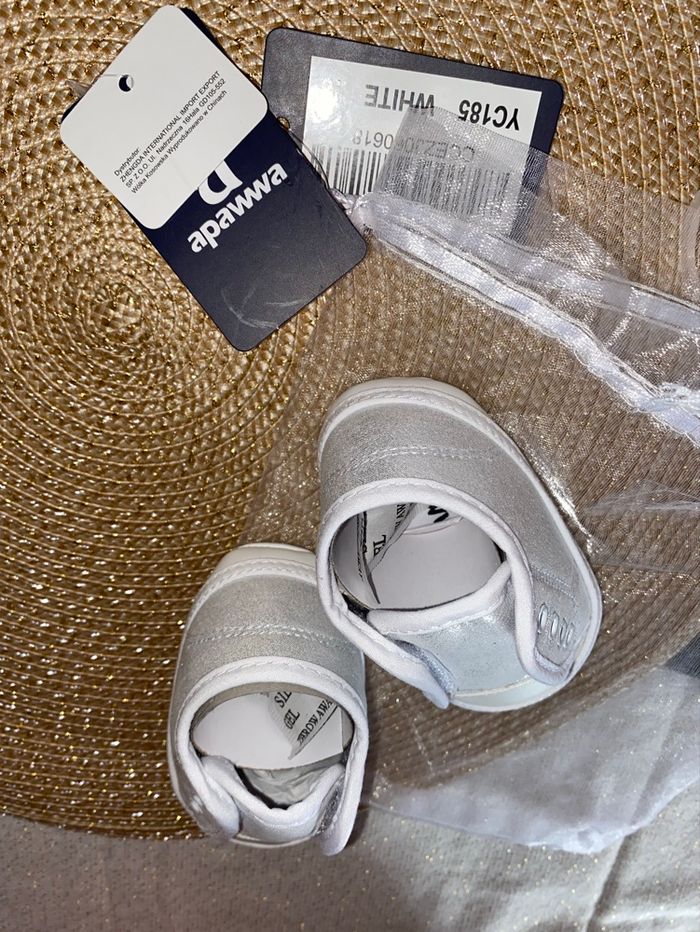 Chaussures neuves 12 mois bébé - photo numéro 3