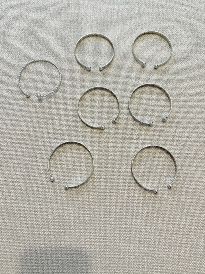 Lot de Bracelets Rigides Argentés Motifs Variés - photo numéro 4