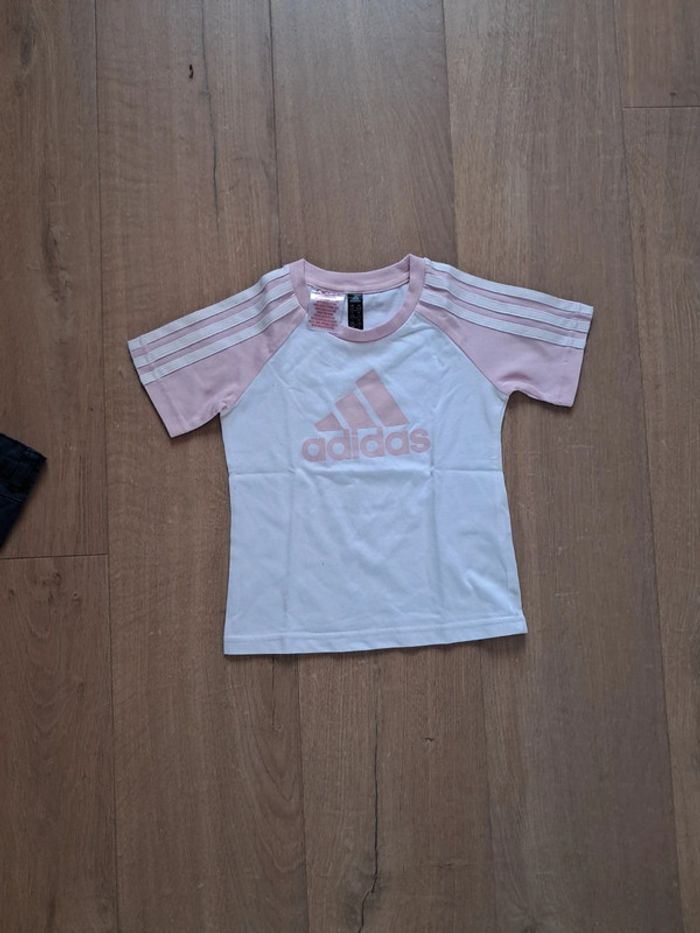 Tee shirt adidas neuf sans etiquette 4-5 ans