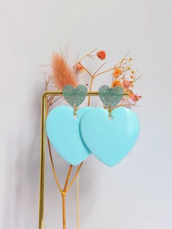 Boucles d'oreilles pendantes double coeur bleu paillette