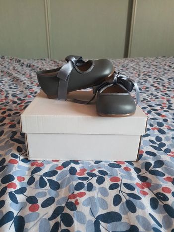 Babies en cuir  Lola Palacios pointure 20 neuf avec étiquettes