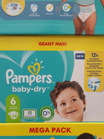 Couches pampers taille 6 x2cartons