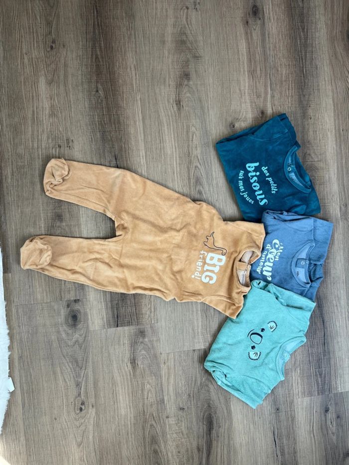 Lot de 4 pyjamas à pied 18 mois