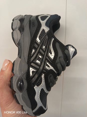 Baskets mixtes neuves T27 