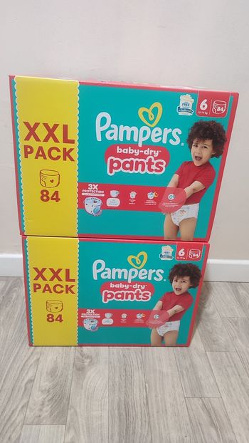 Couche Pampers culotte taille 6