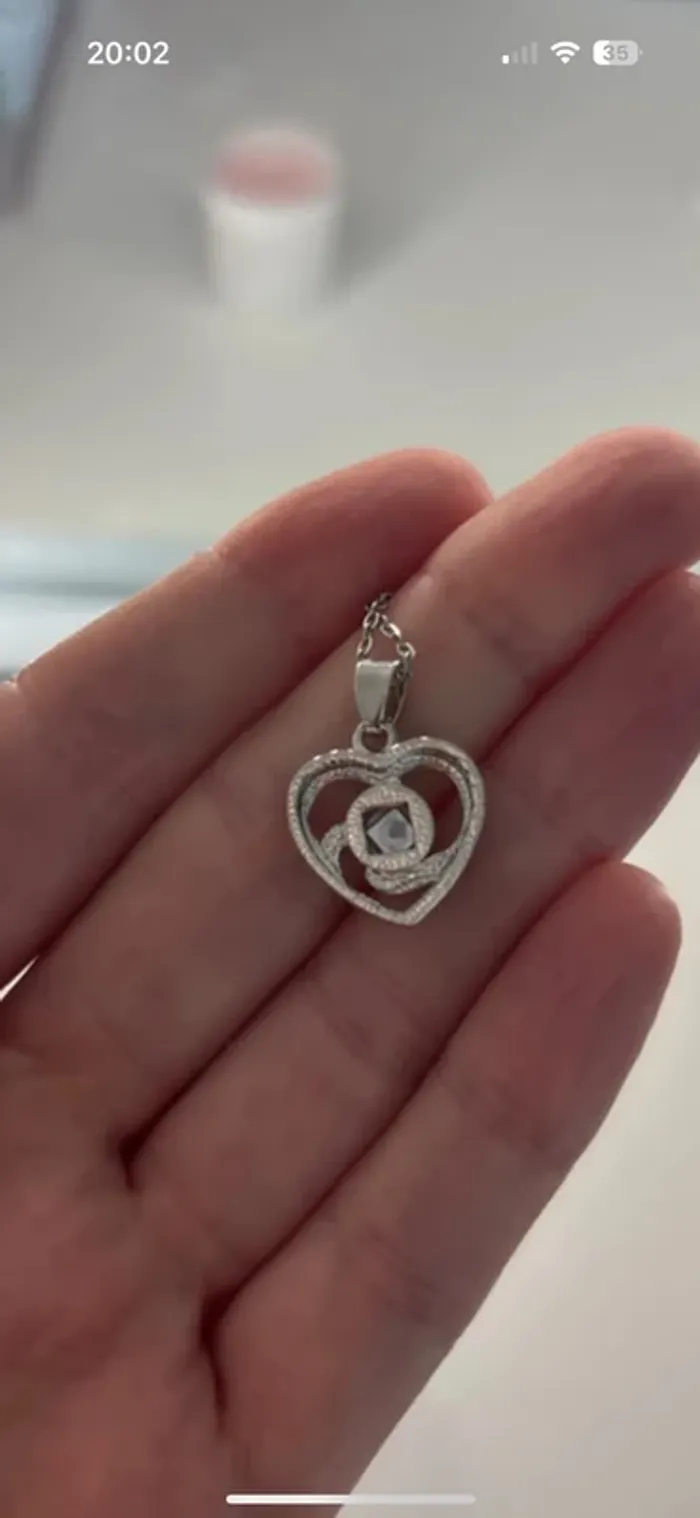 Collier avec pendentif cœur neuf - photo numéro 3