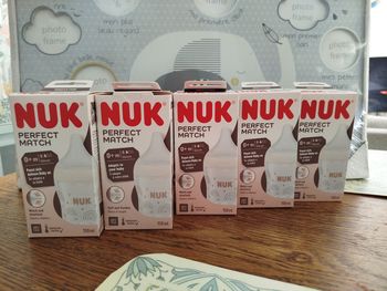 Lot de 5 biberons 150ml = 1 boîte de 2 tétines offert.