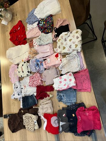 Vend vêtement fille 12/18/24 mois