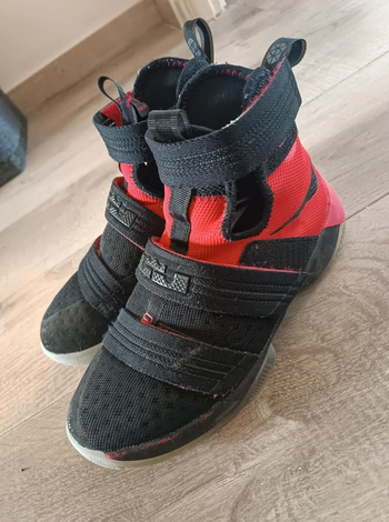 Lebron Soldier 10