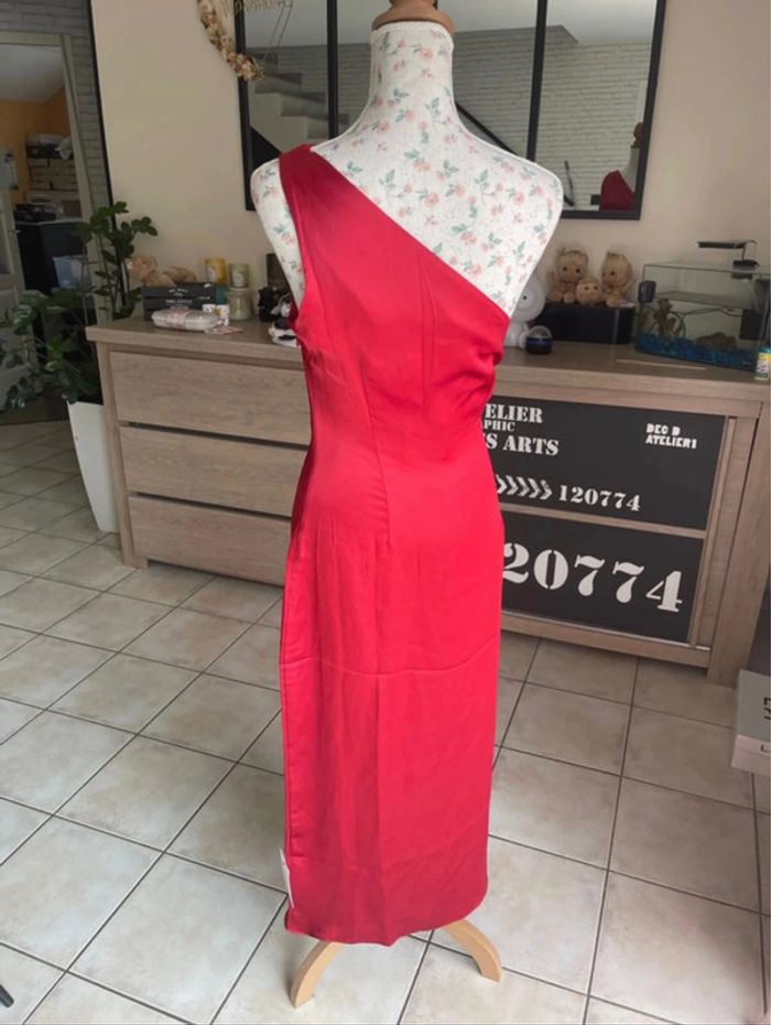 Robe longue satinée - photo numéro 4