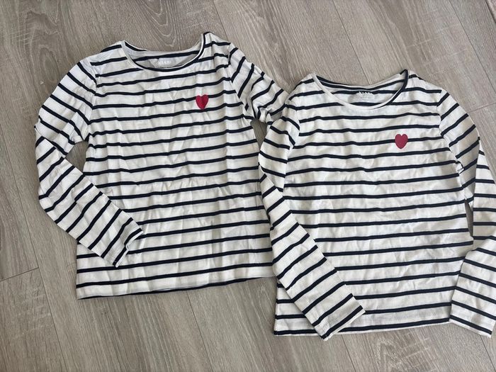 Lot de 2 T-shirts manches longues Kiabi taille 5 ans