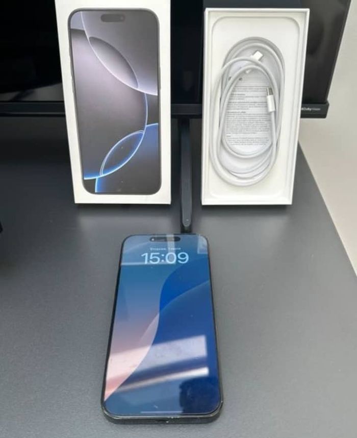 i P h o n e 16 pro Max - photo numéro 6