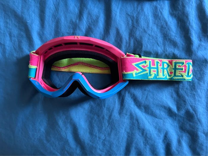 Masque Shred + 3 verres et une housse de protection pour les verres - photo numéro 2