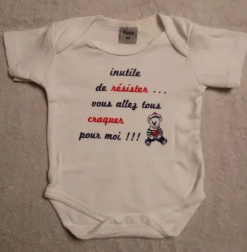 Body blanc Punch 3 mois (réf perso C54)(familleac72)
