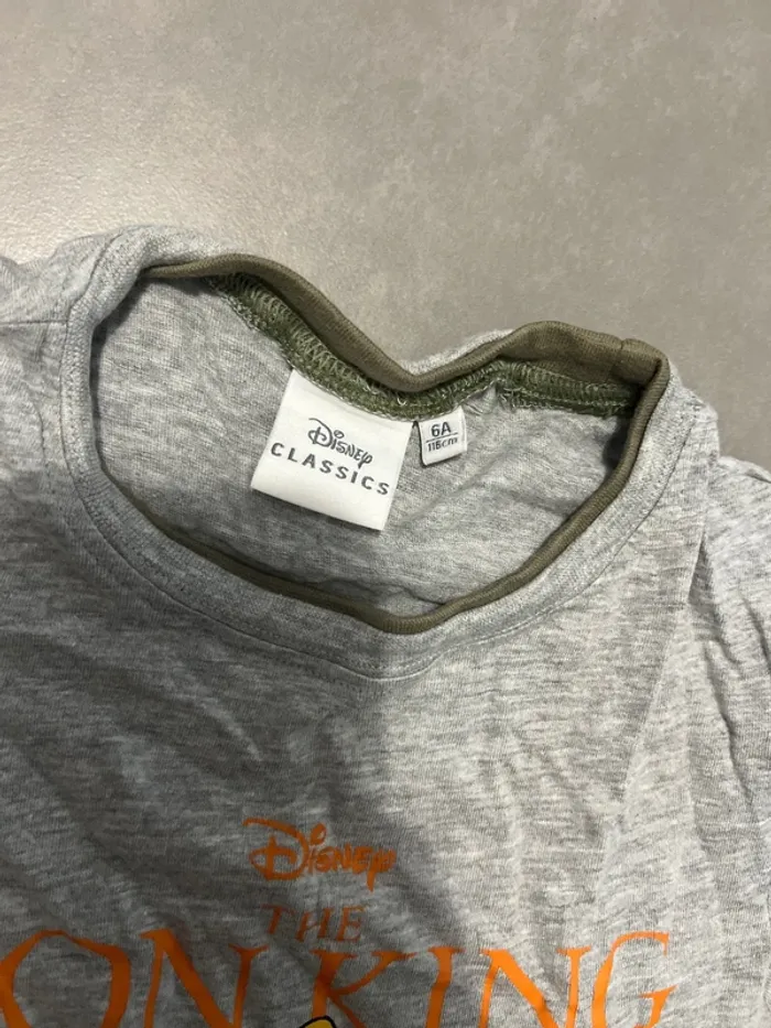 T-shirt Le Roi Lion Disney taille 6 ans - photo numéro 2