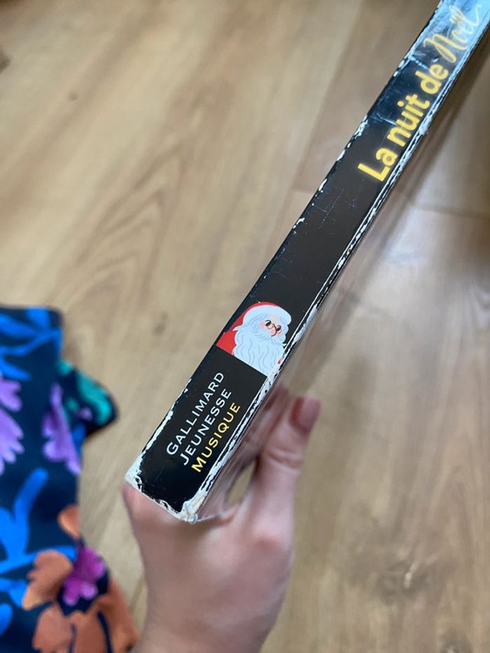 Livre musical et lumineux la nuit de noël - photo numéro 8