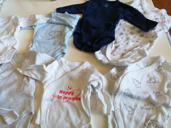 10 Bodies bébé 0 mois