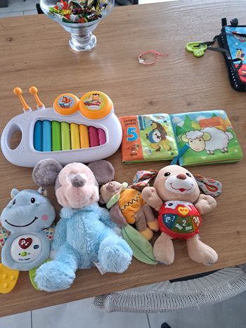 Lot jouets 1er âge