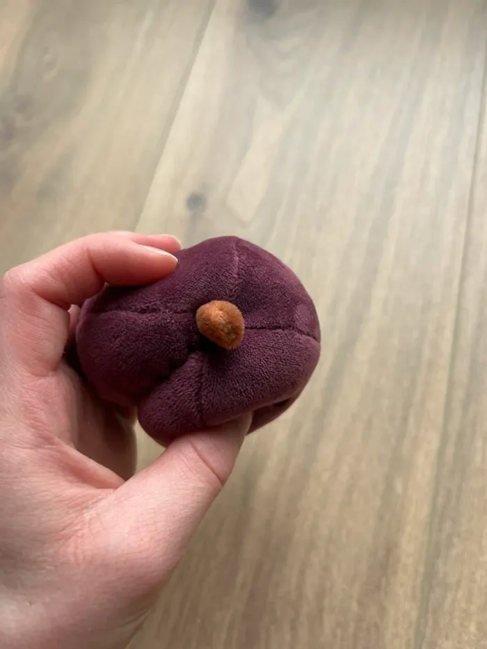 Prune jellycat - photo numéro 4