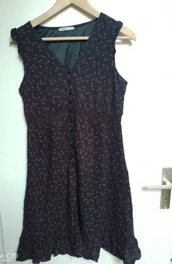 Etam robe noire fleurs rouge taille 38