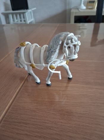 Cheval schleich blanc