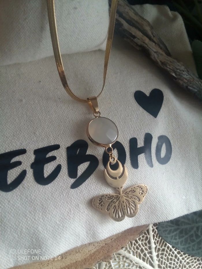 Collier papillon sphinx double lune et pierre opaline - photo numéro 2