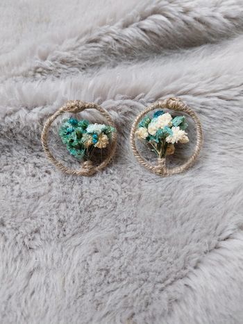 Boucles d'oreilles fleurs séchées