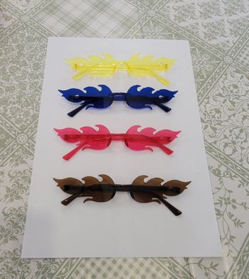 Lot de 4 paires lunettes flamme disco années 80 ! bleu, jaune, rose, marron