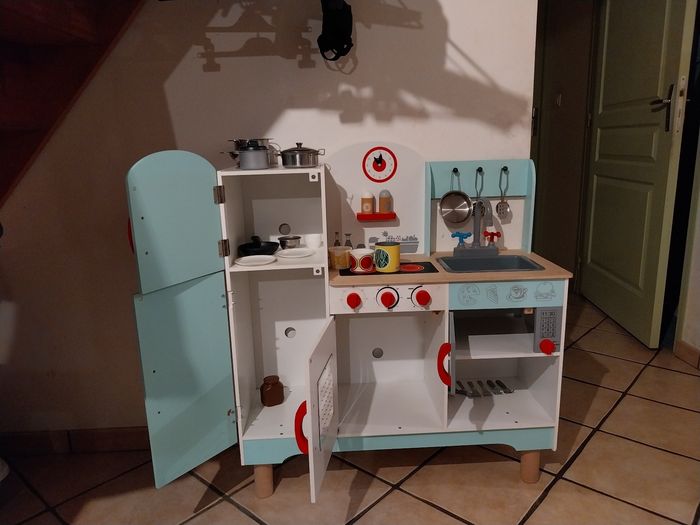 Cuisine enfant en bois - photo numéro 3