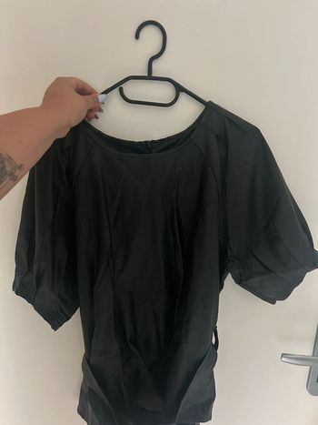Blouse en similicuir taille L