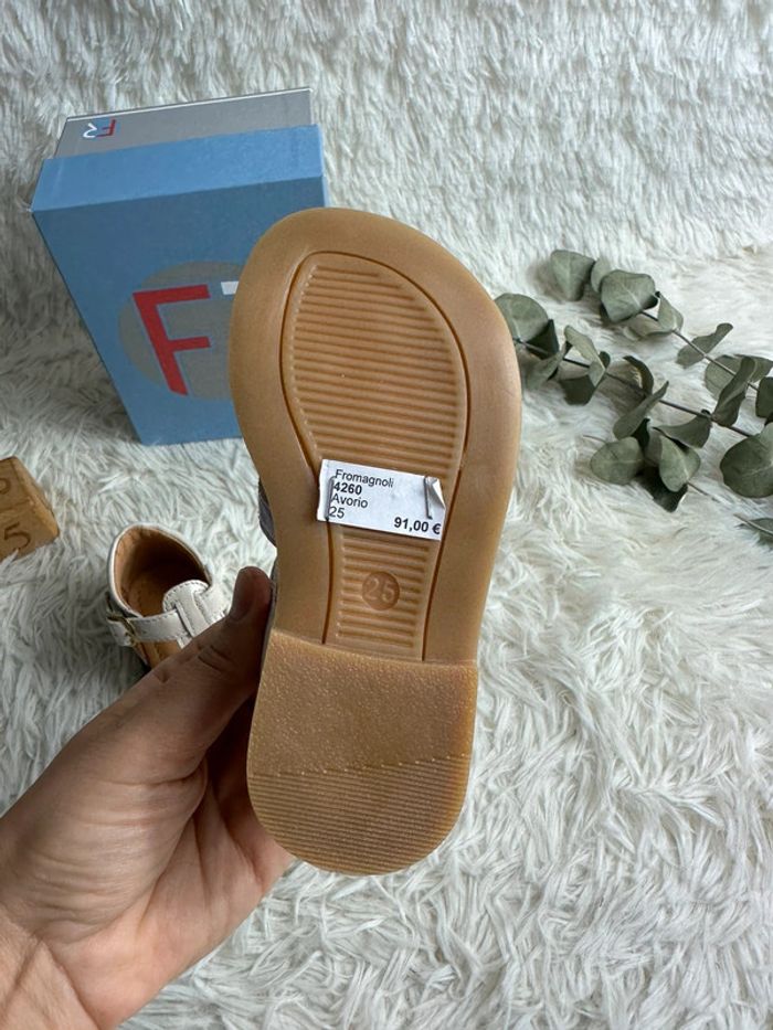 Paire de sandales Franco Romagnoli taille 25 - photo numéro 4