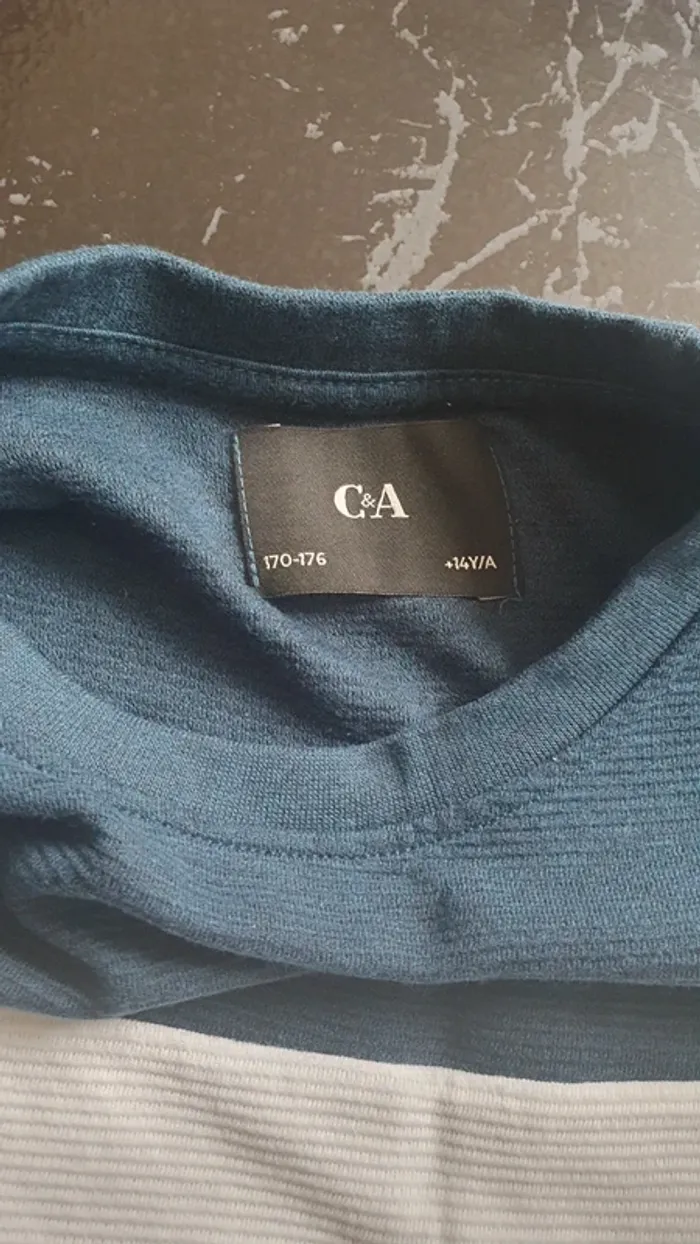 Pull 14 ans c & a - photo numéro 2