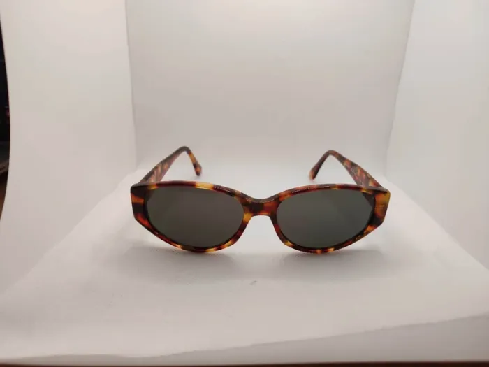 Lunettes de soleil vintage Jacques Esterel en acétate ecaille