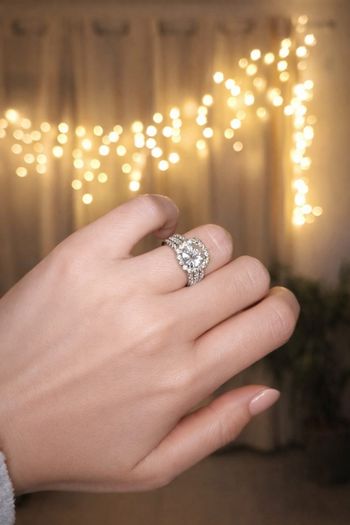 Bague Solitaire Royale, Triple Anneau Scintillant, Bague de Fiançaille Élégante, Éclat Diamant, Cadeau Femme Prestige