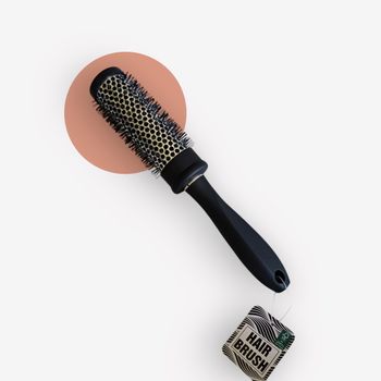 Brosse ronde neuve – brushing & mise en forme