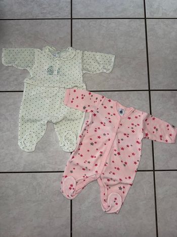 2 pyjamas petit bateau taille 1 mois TBE 