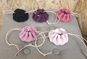 Bourse en cuir colori au choix