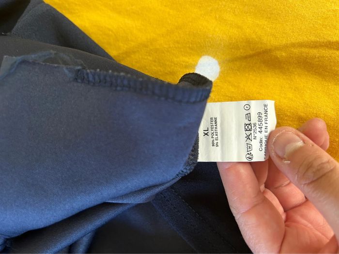 Robe bleu marine avec boutons dorée sur les épaules taille 40 - mademoiselle frenchy - photo numéro 8